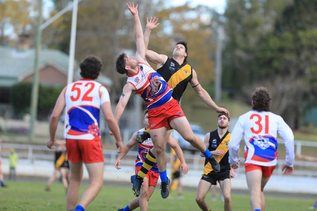The Wollongong Bulldogs and Bomaderry Tigers battling it out in the semi-final clash at Nowra Showground. Picture by Fred Tyler. 
