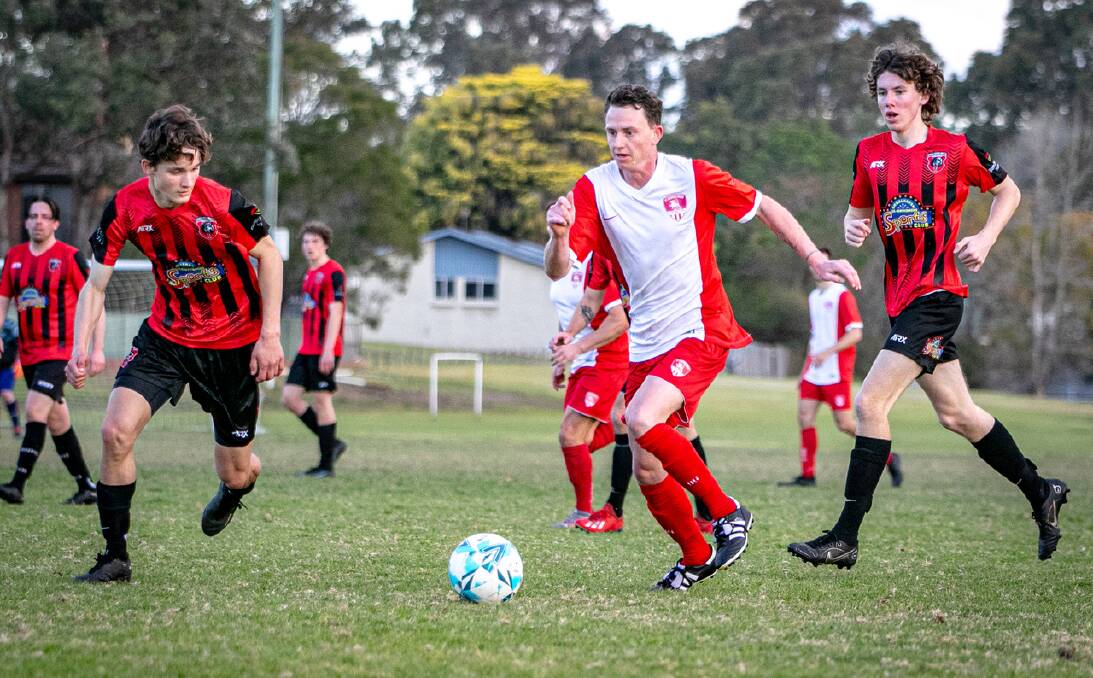 St Georges Basin's Brendan Apperley on the run against Shoalhaven United. Picture by Tamara Lee. 