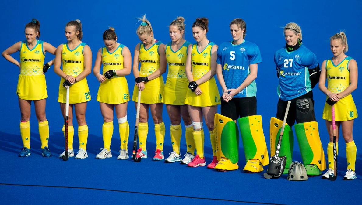 Kalindi Commerford (third from left) and her Hockeyroos team mates. Photo: WORLD SPORTS PICS